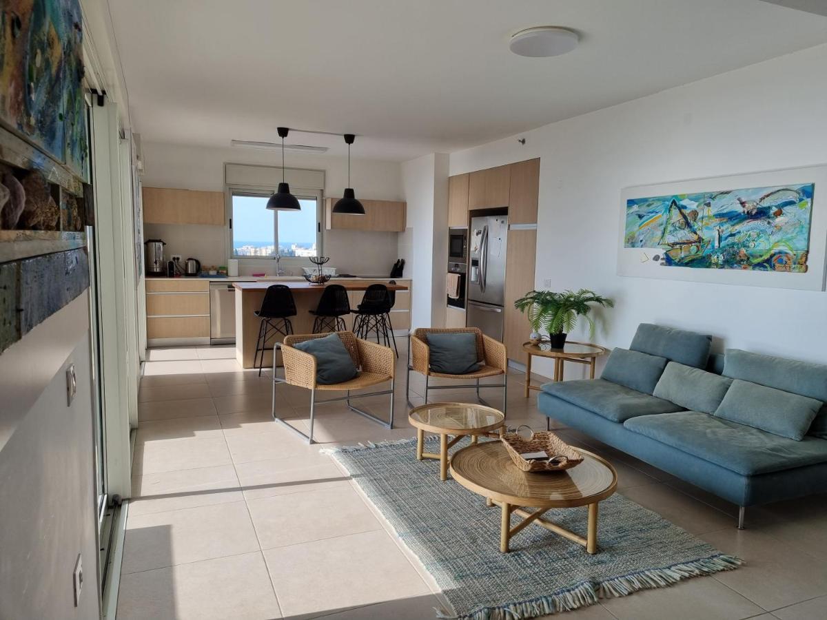 Beachfront Gallery Акко Экстерьер фото