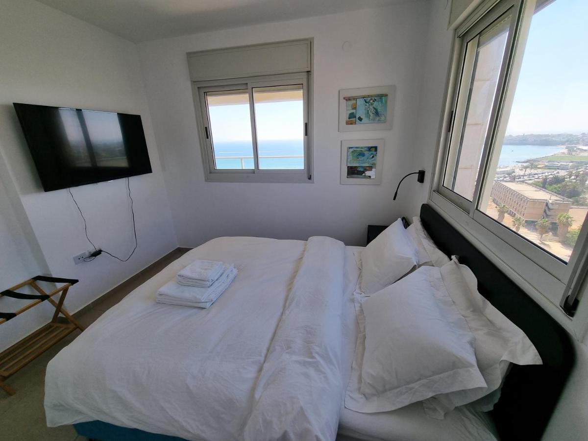 Beachfront Gallery Акко Экстерьер фото