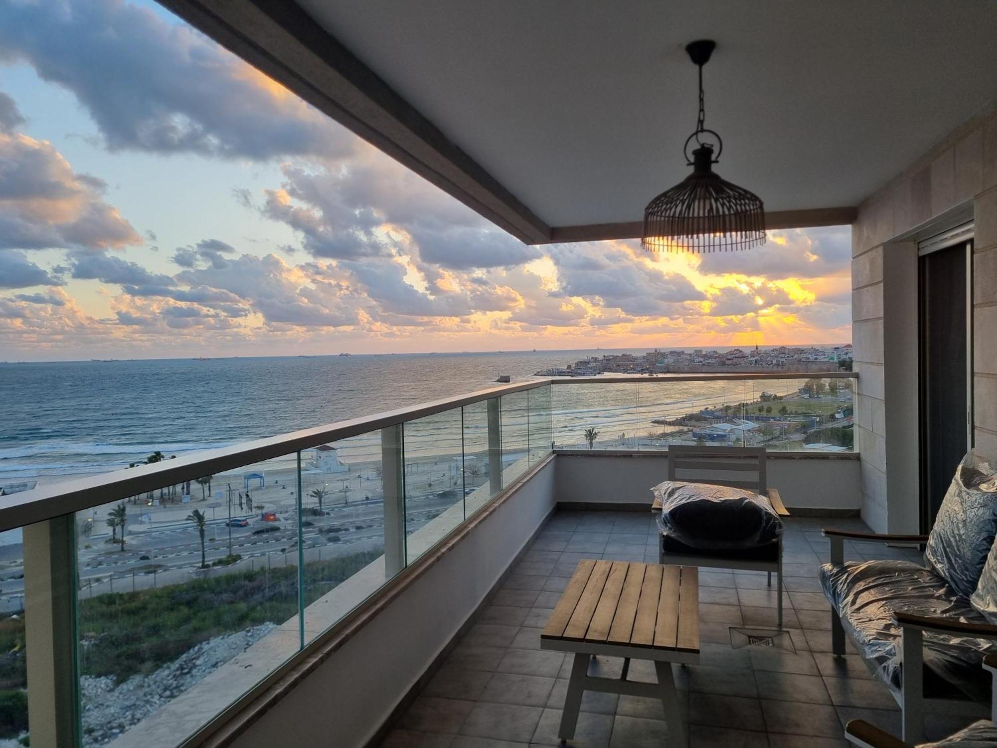 Beachfront Gallery Акко Экстерьер фото