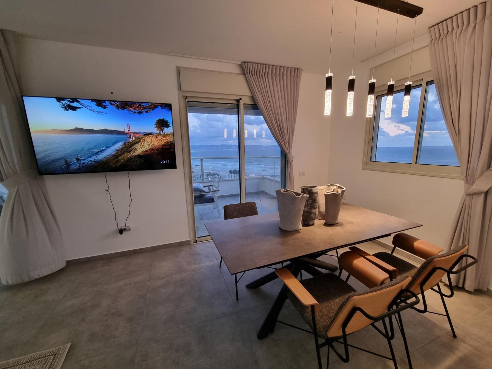 Beachfront Gallery Акко Номер фото